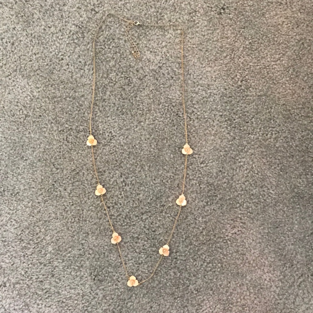 Long light pink flowered necklace
